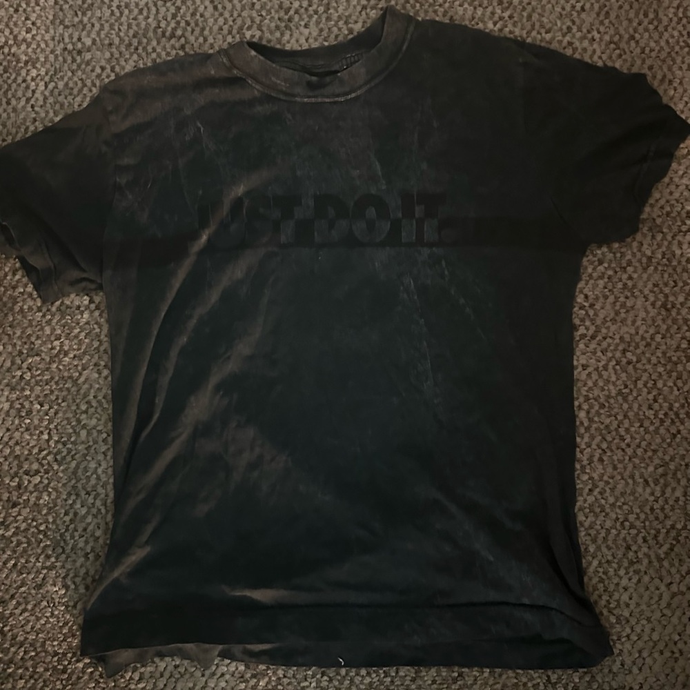 Large Black and grey men Nike t-shirt just do it